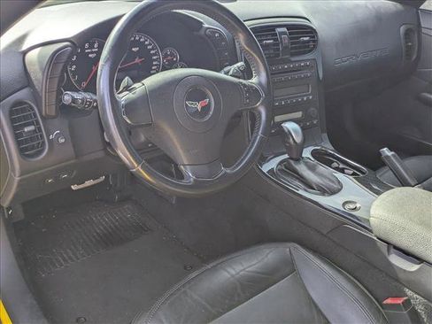 Used 2013 Chevrolet Corvette Convertible image 9