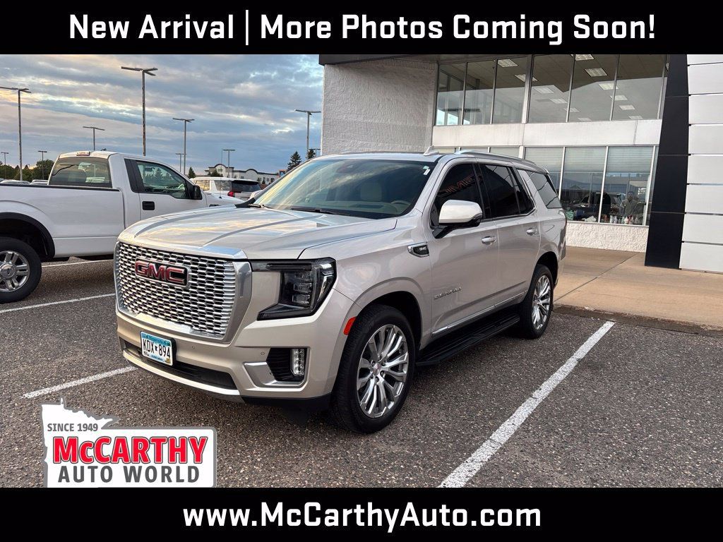 Used 2023 GMC Yukon Denali AWD/4WD image 3