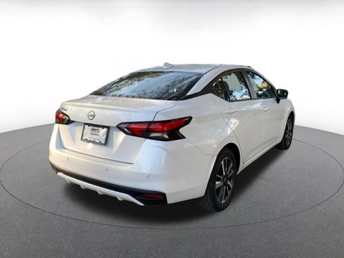 Used 2025 Nissan Versa SV image 7