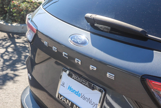 Used 2021 Ford Escape SE w/ SE Sport Appearance Package FWD image 9