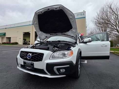 Used 2015 Volvo XC70 T6 Platinum w/ Protection Package image 25