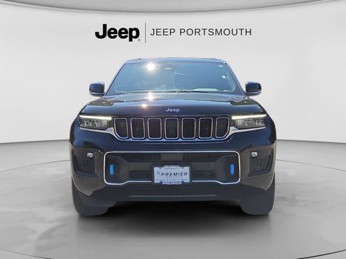 Used 2023 Jeep Grand Cherokee Overland AWD/4WD image 2