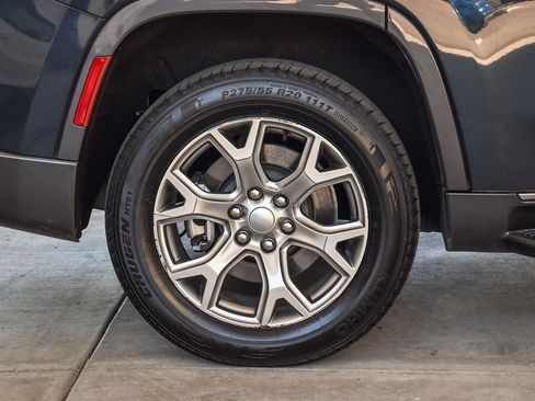 Used 2022 Jeep Wagoneer Series II image 11