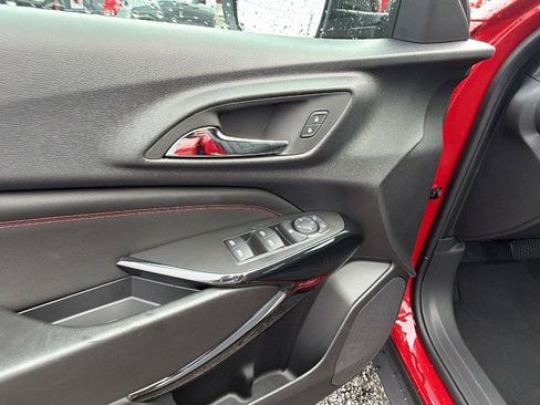 New 2026 Chevrolet Trax RS w/ Sunroof Package FWD image 16