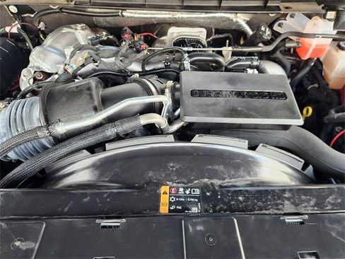 Used 2025 Chevrolet Silverado 2500 ZR2 w/ Technology Package AWD/4WD image 33