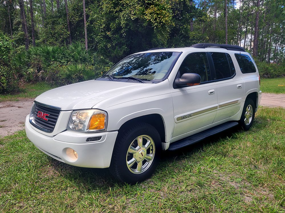 Used 2003 GMC Envoy XL SLT RWD image 1