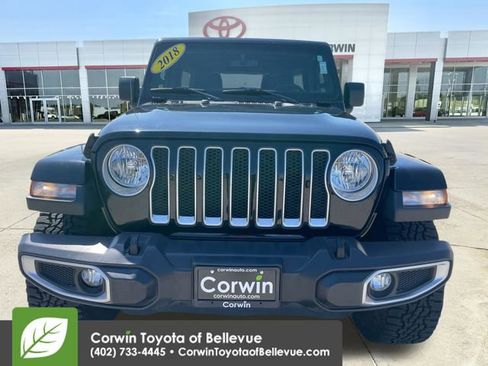 Used 2018 Jeep Wrangler Unlimited Sahara AWD/4WD image 8
