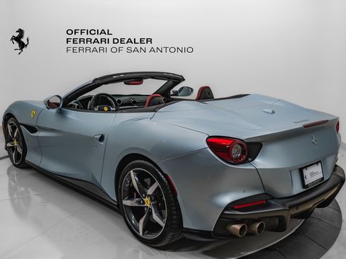 Certified 2022 Ferrari Portofino M image 2