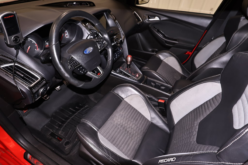 Used 2015 Ford Focus ST w/ Equipment Group 401A FWD image 29