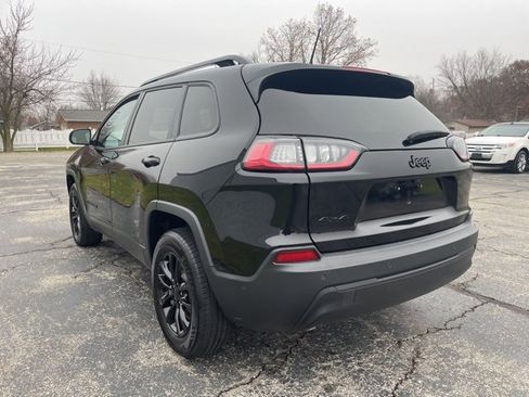 Used 2023 Jeep Cherokee Altitude Lux image 2