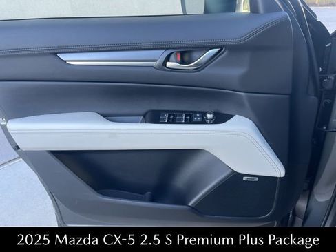 New 2025 MAZDA CX-5 AWD 2.5 S w/ Premium Plus Pkg image 5