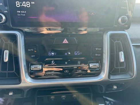 Used 2022 Kia Sorento S w/ Panoramic Sunroof Package AWD/4WD image 21