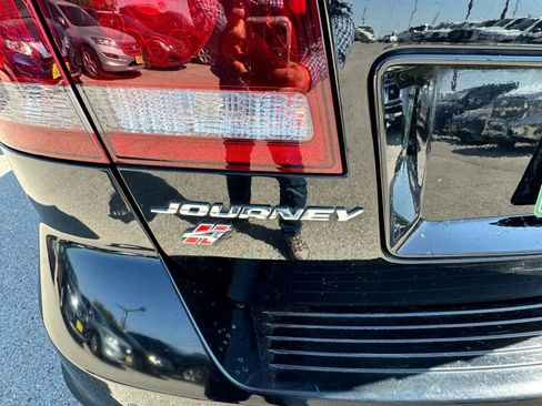Used 2019 Dodge Journey Crossroad w/ Navigation Group image 29