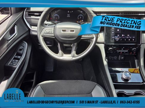 Used 2024 Jeep Grand Cherokee L Altitude RWD image 12