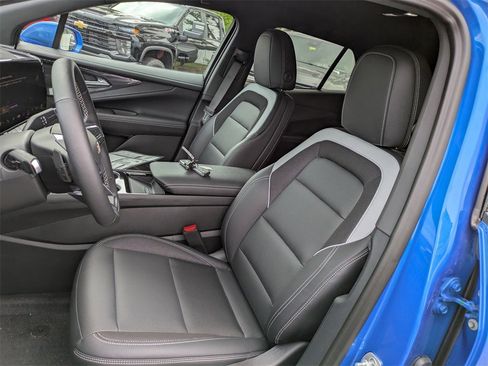 New 2025 Chevrolet Blazer EV LT image 37