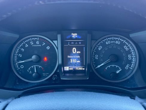 Used 2023 Toyota Tacoma TRD Off-Road image 21