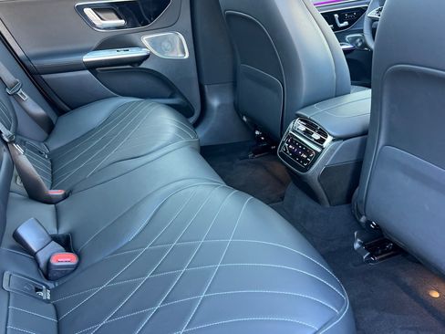 Used 2023 Mercedes-Benz EQE 500 4MATIC Sedan image 34