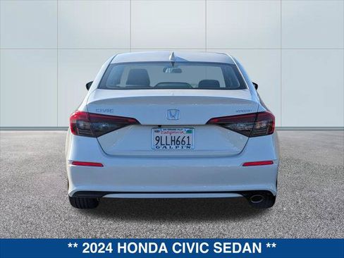Used 2024 Honda Civic Sport image 4