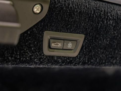 Used 2017 Rolls-Royce Wraith RWD image 83