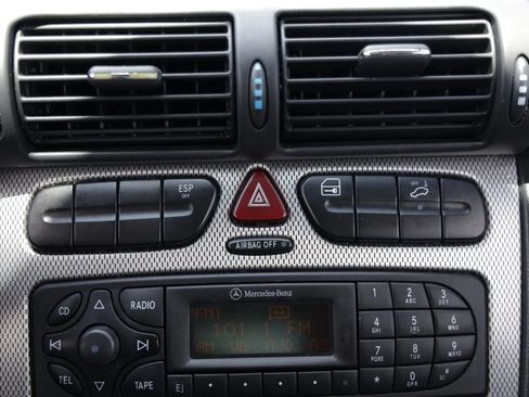 Used 2002 Mercedes-Benz C 230 Coupe image 45