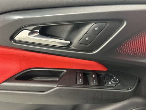 Certified 2025 Chevrolet Equinox EV RS FWD image 11