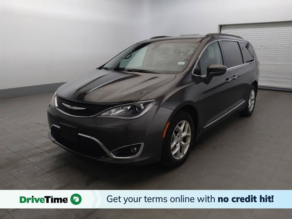 Used 2017 Chrysler Pacifica Touring-L w/ Tire & Wheel Group FWD image 1
