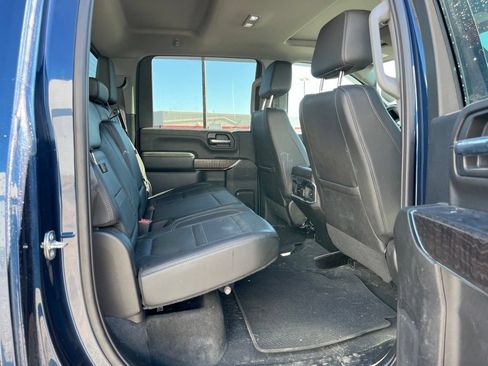 Certified 2023 GMC Sierra 2500 Denali w/ Denali Ultimate Package AWD/4WD image 3