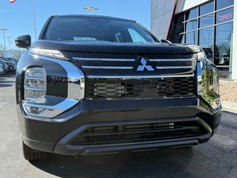New 2026 Mitsubishi Outlander ES image 29