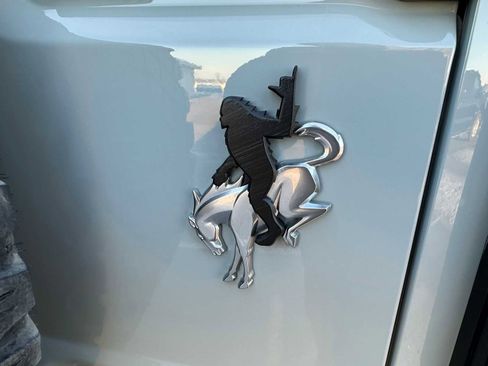 Used 2021 Ford Bronco Badlands w/ Sasquatch Package image 13