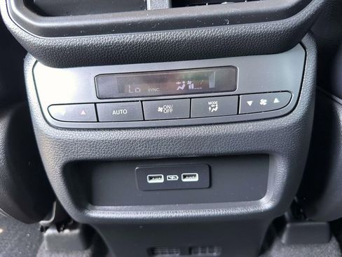 Used 2023 Honda Pilot EX-L image 15
