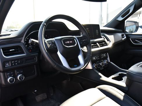 Used 2023 GMC Yukon SLT w/ SLT Premium Package AWD/4WD image 11