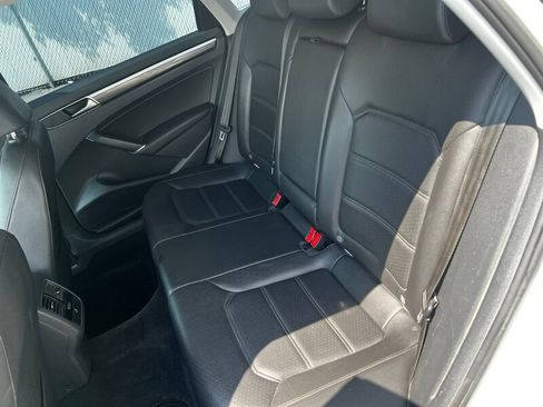 Used 2018 Volkswagen Passat 2.0T SE FWD image 20