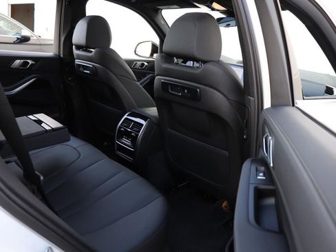 Used 2020 BMW X5 xDrive40i w/ Convenience Package image 28
