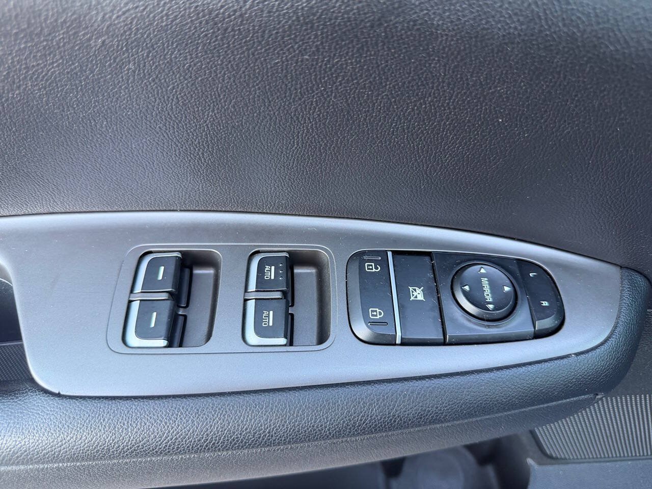 Used 2020 Kia Optima S FWD image 34