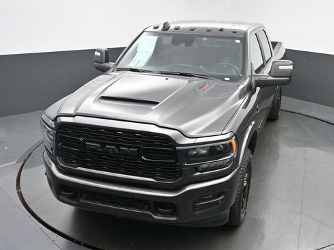 Used 2024 RAM 2500 Limited image 38