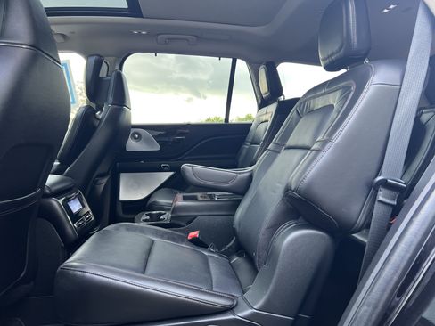 Used 2022 Lincoln Aviator Reserve w/ Equipment Group 201A image 26
