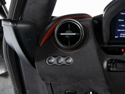 Used 2021 McLaren 765LT image 18