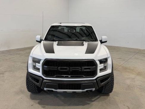 Used 2018 Ford F150 Raptor w/ Equipment Group 802A Luxury AWD/4WD image 4