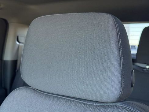 New 2026 GMC Sierra 1500 SLE w/ Preferred Package image 18