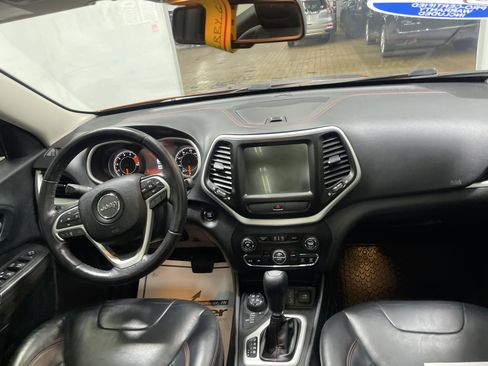 Used 2016 Jeep Cherokee Trailhawk w/ Comfort/Convenience Group AWD/4WD image 23