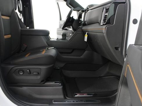 New 2026 GMC Sierra 1500 AT4 image 25