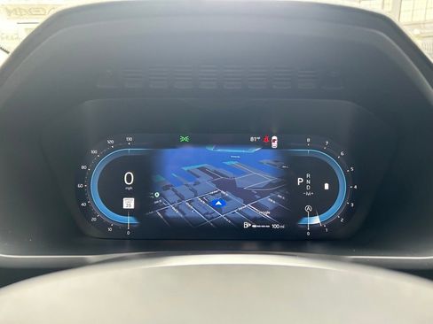 Certified 2025 Volvo XC90 B5 Plus image 33