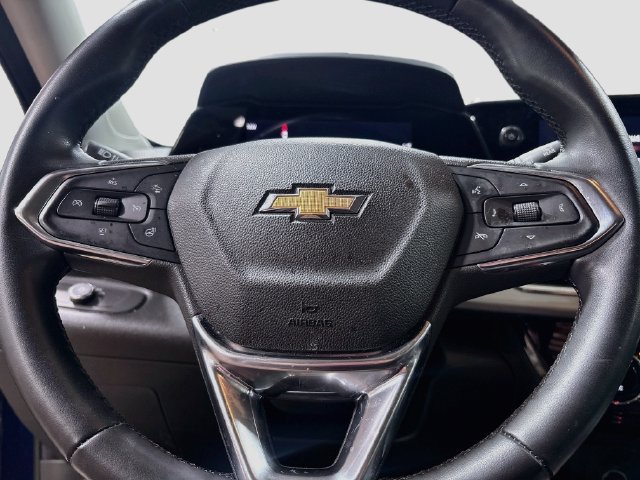 Used 2024 Chevrolet Trax LT w/ Sunroof Package FWD image 12