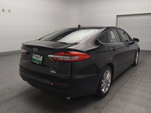 Used 2020 Ford Fusion SE FWD image 9