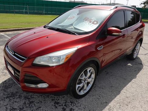 Used 2014 Ford Escape Titanium FWD image 3