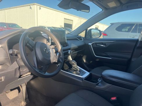 Used 2024 Toyota RAV4 XLE image 9