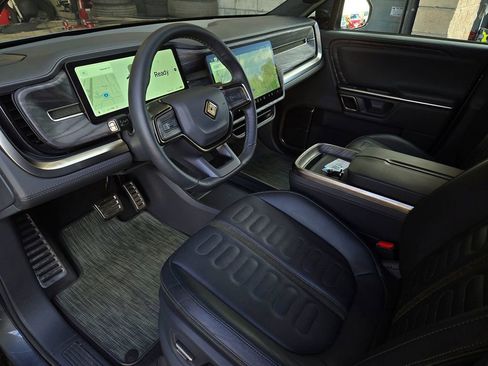 Used 2022 Rivian R1S Launch Edition image 9