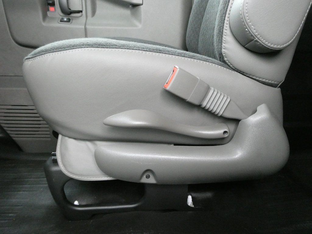 Used 2025 GMC Savana 3500 w/ Power Convenience Package RWD image 6