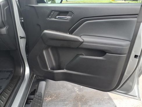 Used 2024 Chevrolet Colorado LT w/ LT Convenience Package III RWD image 21