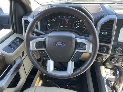 Used 2018 Ford F150 Lariat image 9
